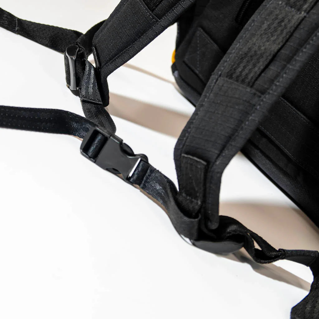 Pixel Backpack 15" in Rescued Black & White Car Seat Belts
