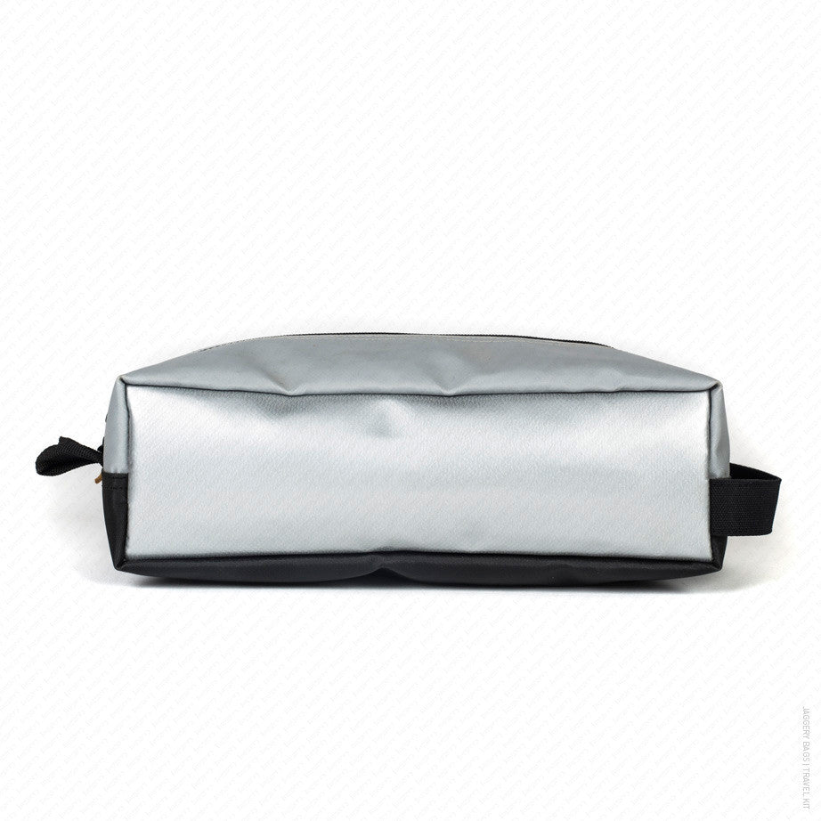 Travel Kit in Silver & Grey