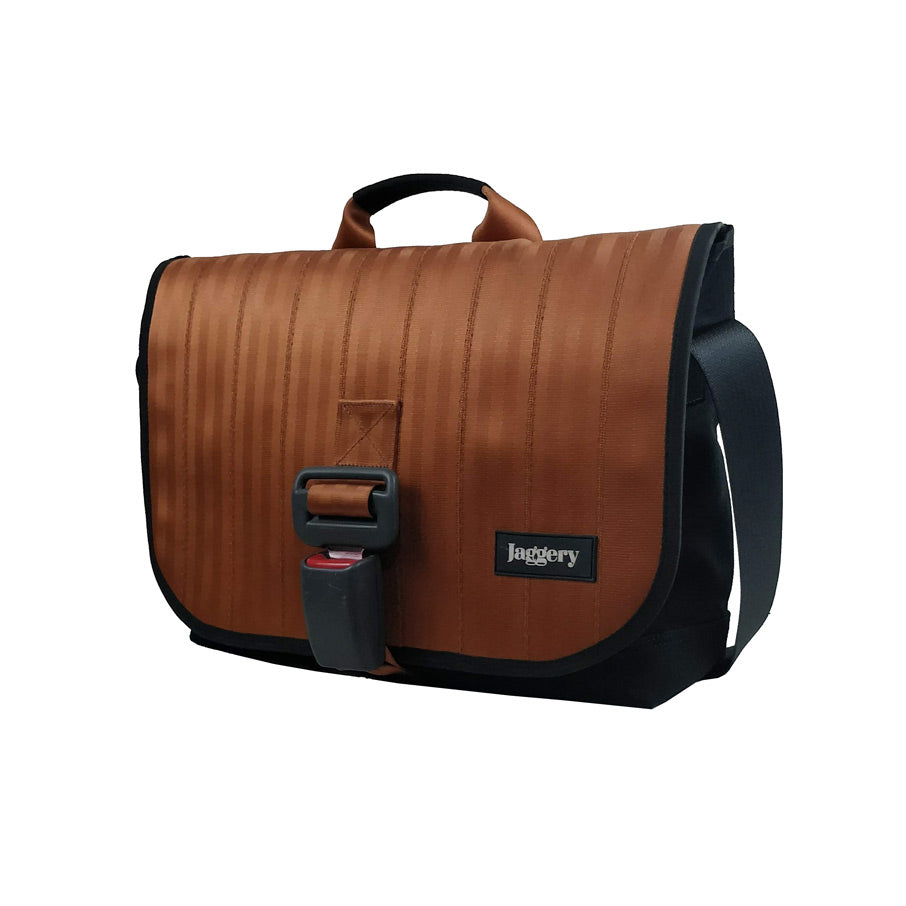 Doer's Messenger Bag in Rust Seat Belt & Black [15" laptop bag]