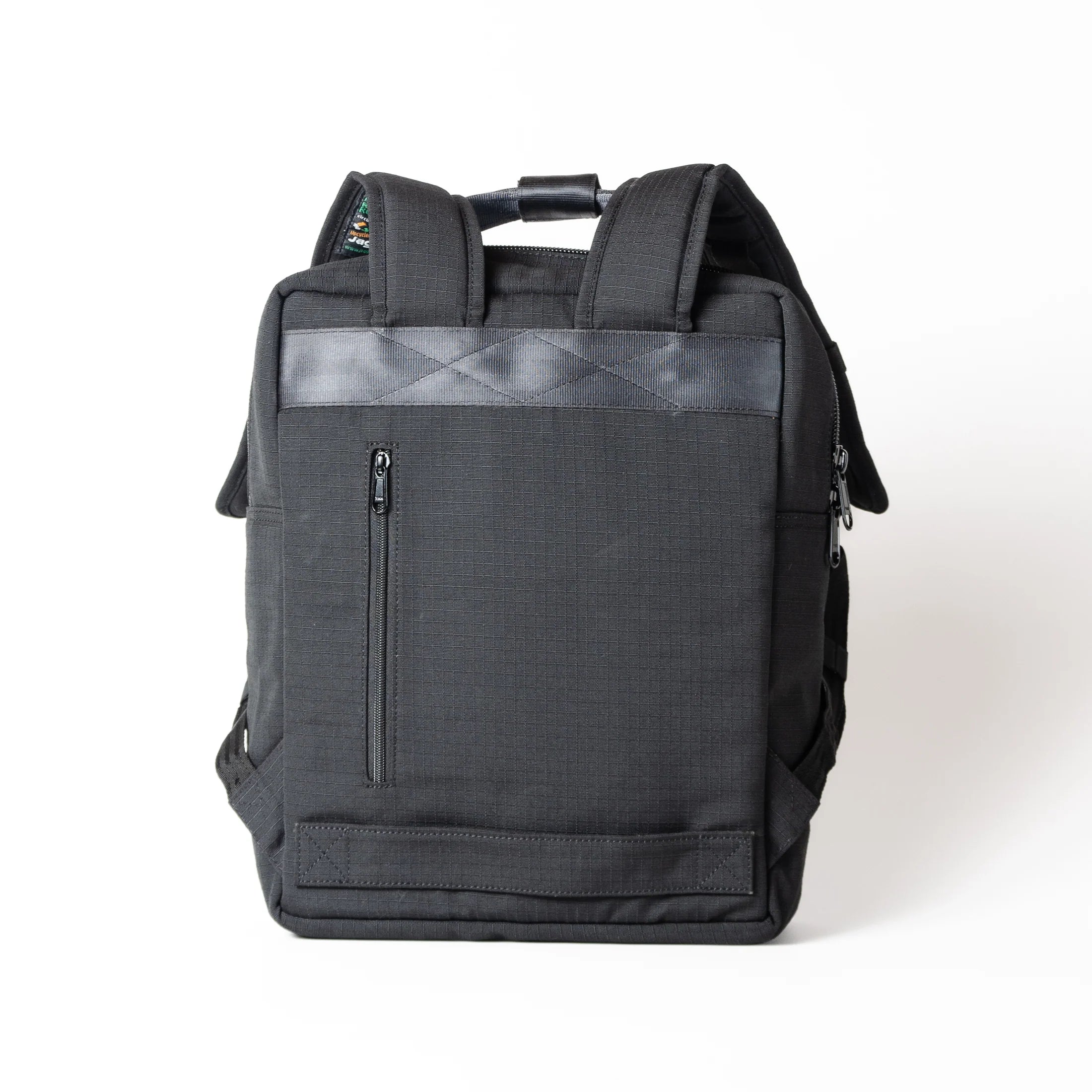 Pixel Backpack 15" in Rescued Black & White Car Seat Belts