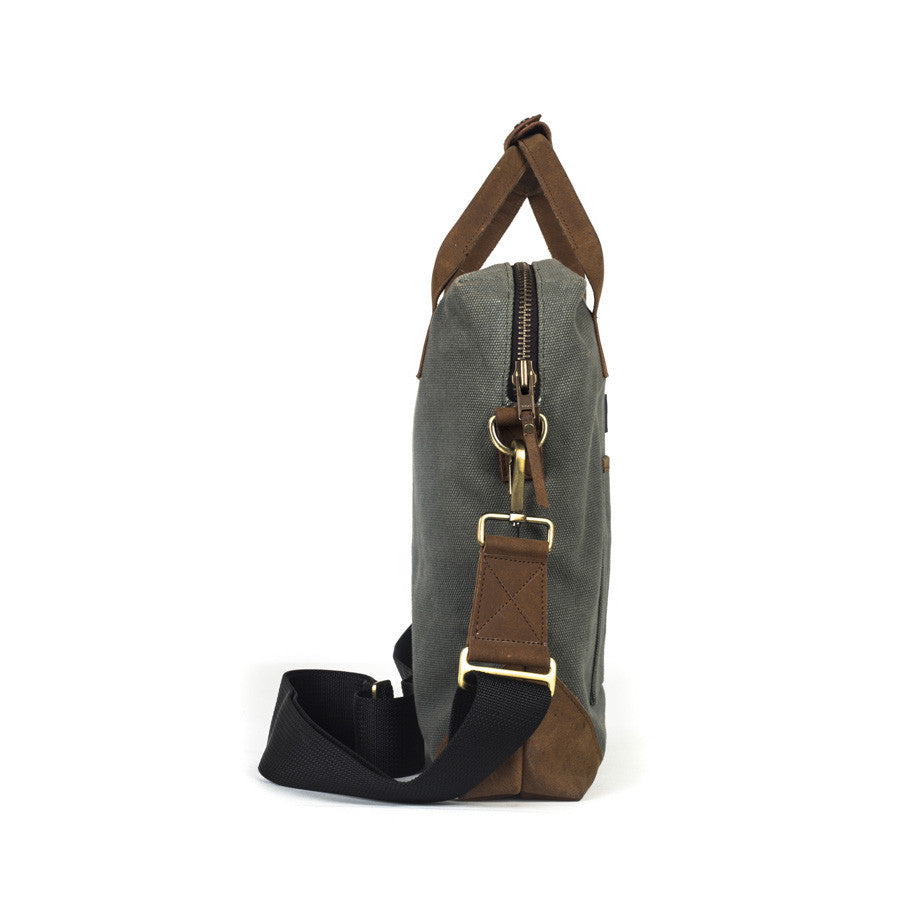 Outback and Beyond Director's Bag in Olive Green & Brown [13" laptop bag]