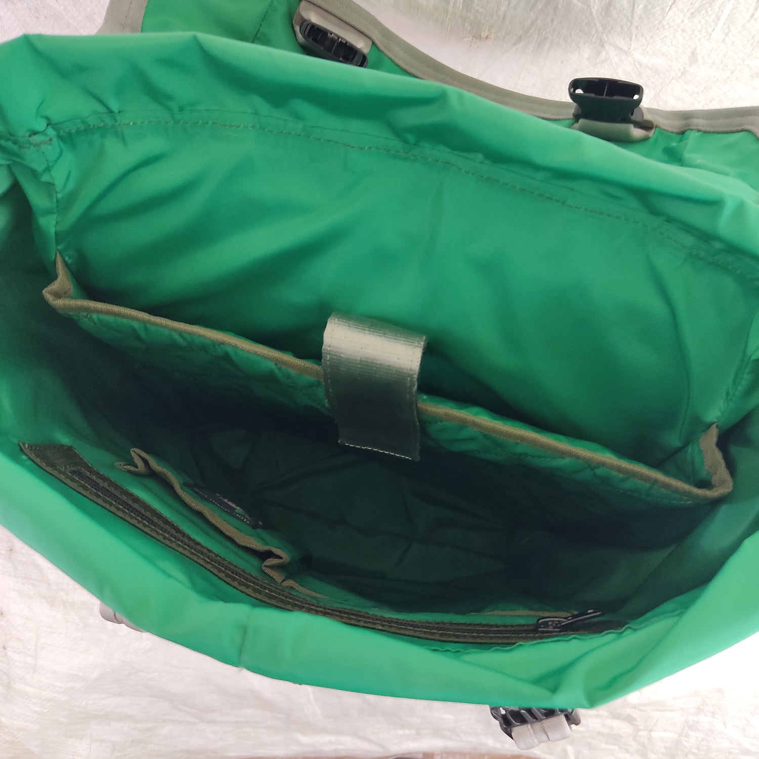 Heryana Fausto Backpack in Green Ex-Cargo Belts and Rescued Car Seat Belts [15"laptop bag]