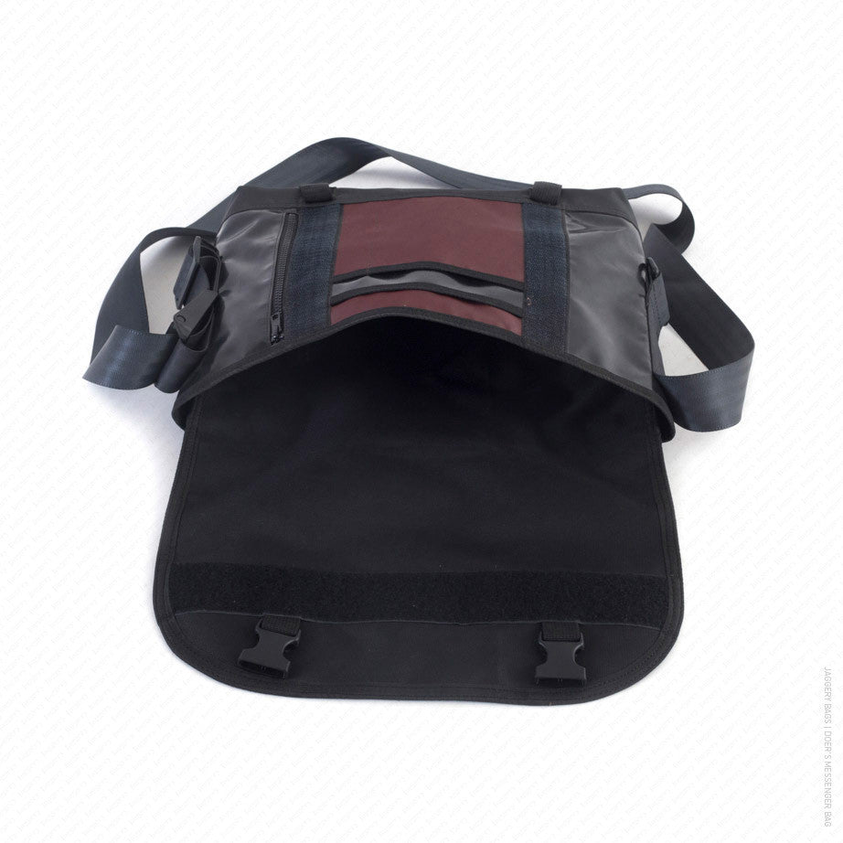 Doer's Messenger Bag in Black & Burgundy [13" compatible]