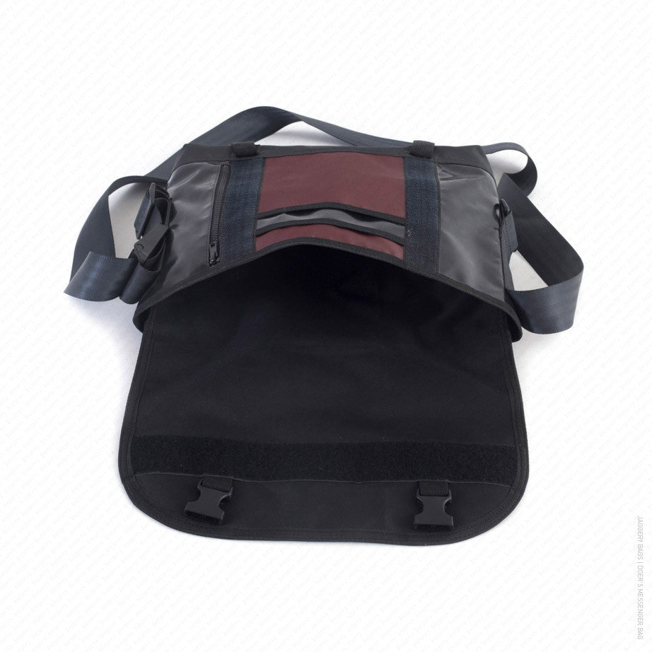 Doer's Messenger Bag in Black & Burgundy [13" compatible]